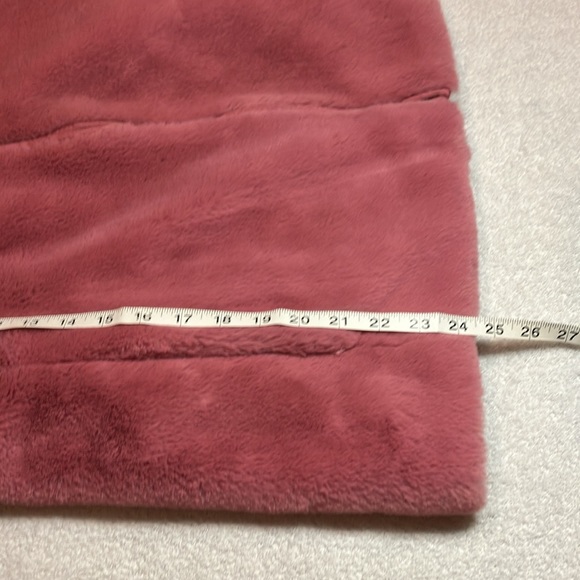 J Crew pink faux fur vest - Picture 9 of 9